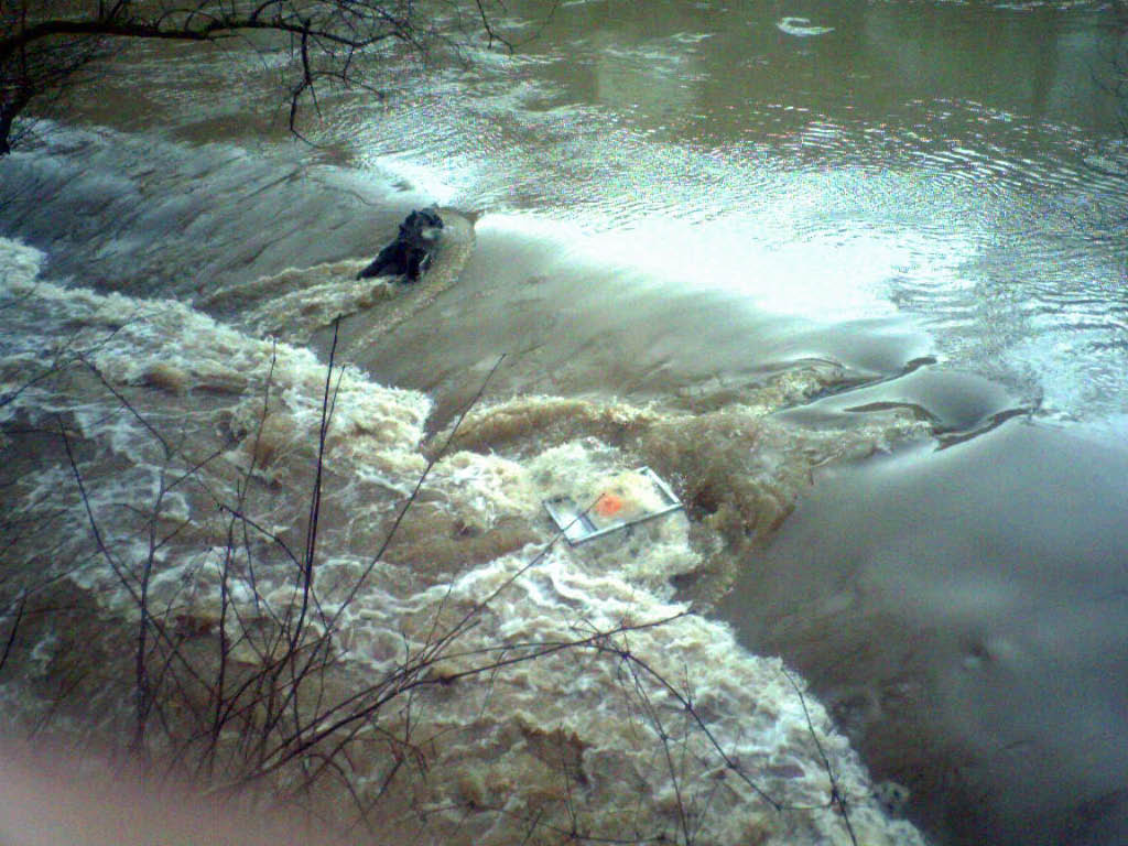 Anlage im Hochwasser Anlage im Hochwasser